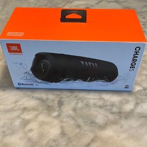 JBL Charge 5